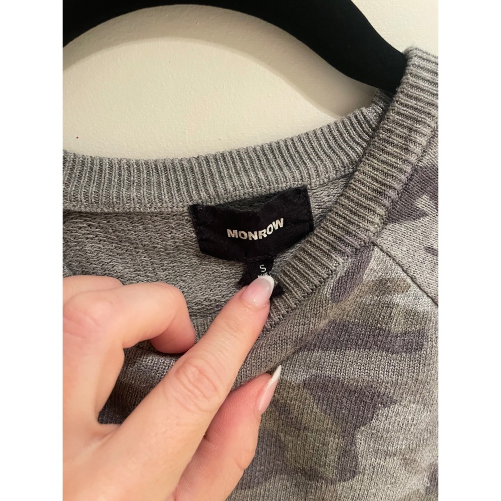 Monrow Camo Print Sweatshirt Womens Small Green Grey Raglan Crew Neck Pullover - Picture 2 of 3